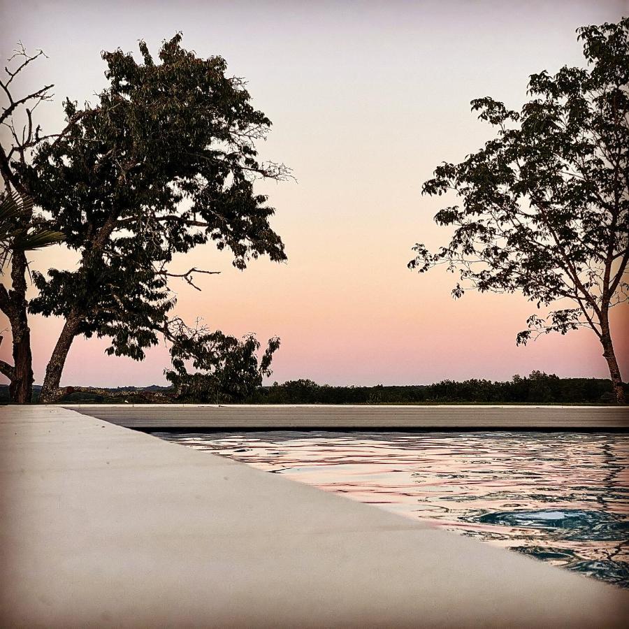 Domaine De Cazal - Gite 2 Pers Avec Piscine Au Coeur De 26 Hectares De Nature Preservee Saint-Cyprien  Eksteriør billede