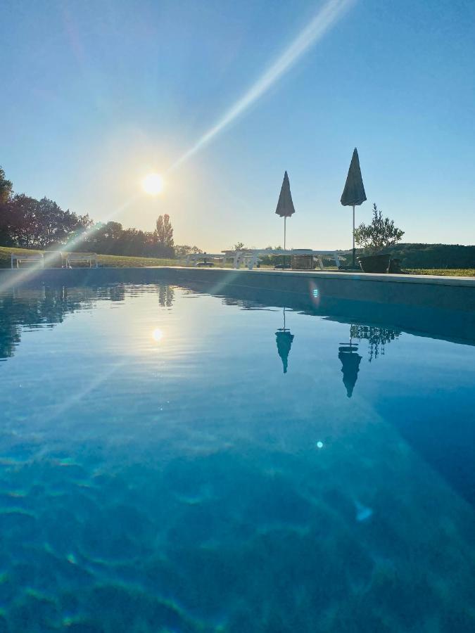 Domaine De Cazal - Gite 2 Pers Avec Piscine Au Coeur De 26 Hectares De Nature Preservee Saint-Cyprien  Eksteriør billede